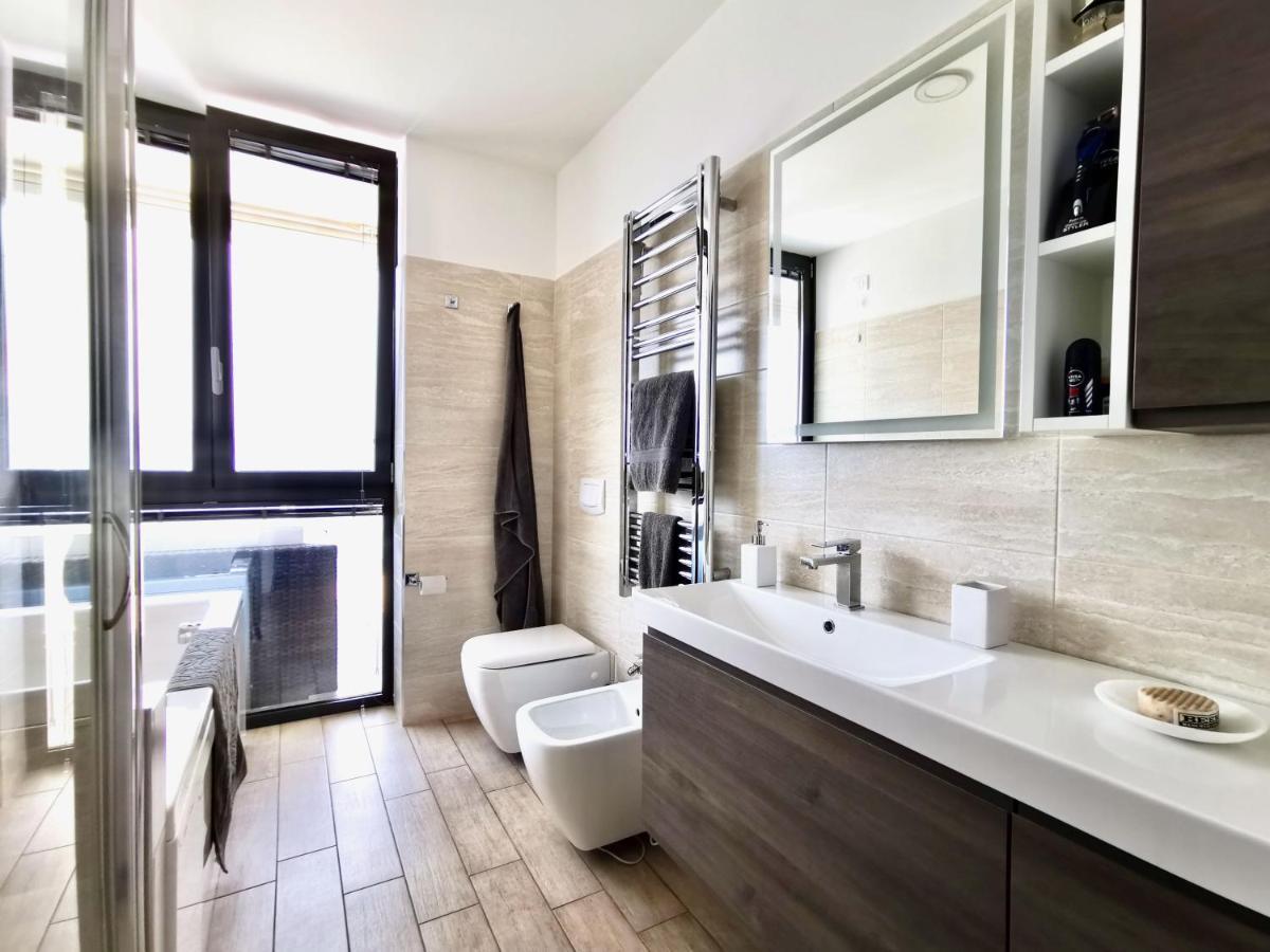 The View!!! By Design Studio Perledo Exterior photo